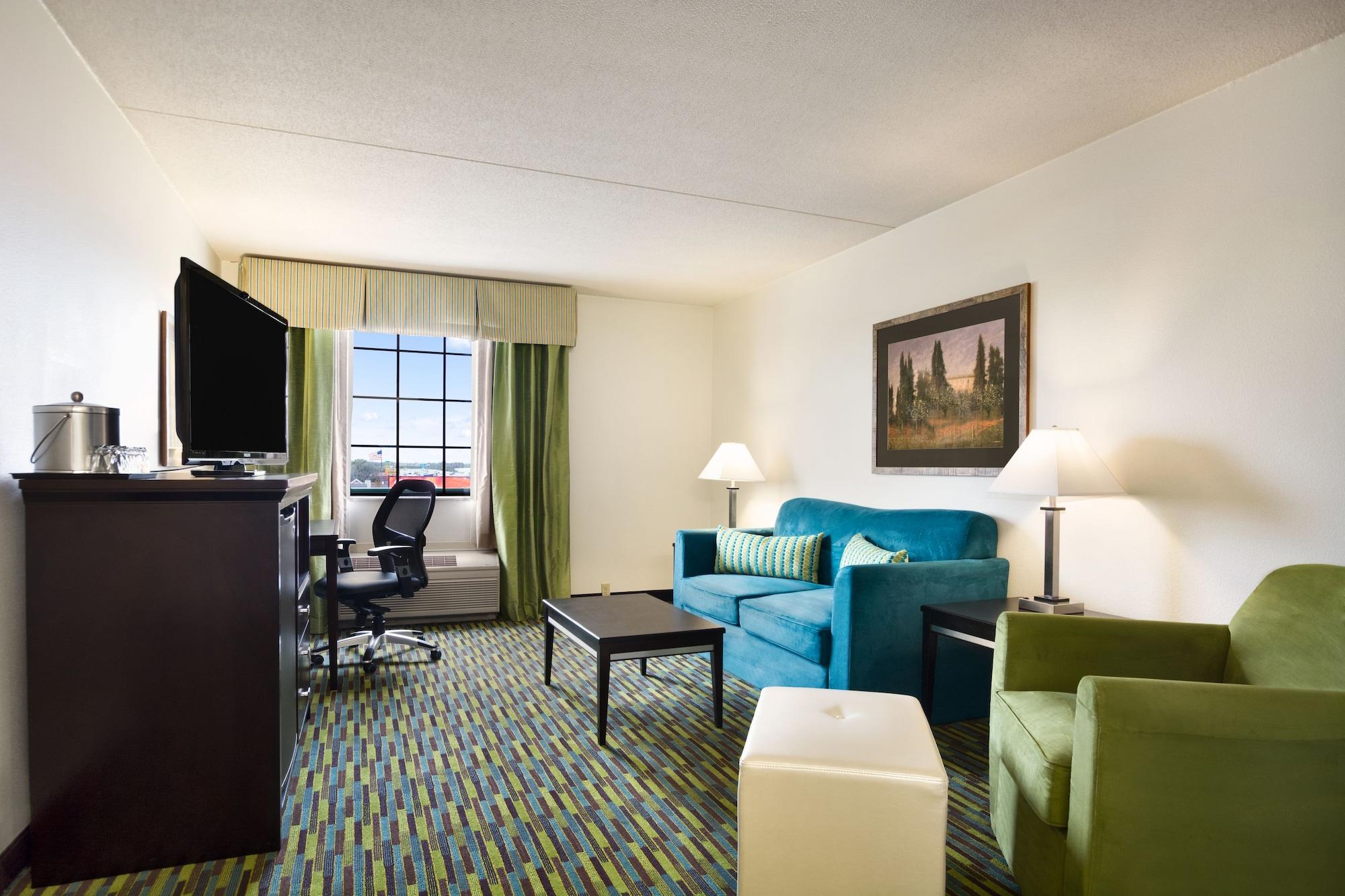 Hotel Wyndham Garden Wichita Downtown Esterno foto