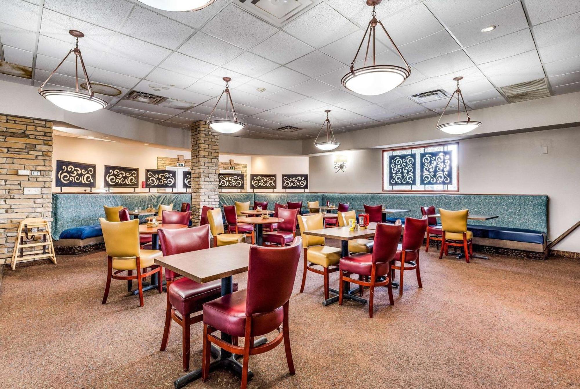 Hotel Wyndham Garden Wichita Downtown Esterno foto